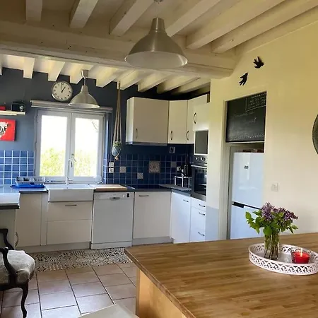 Longere Dans Un Cadre Bucolique Les Authieux-Papion